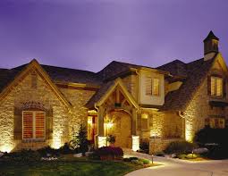 house exterior landscape lighting